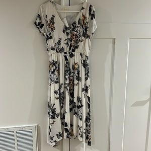 1 4 3 Story Floral Dress